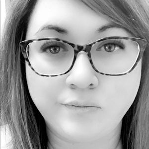 Meet your Posher, Whitney